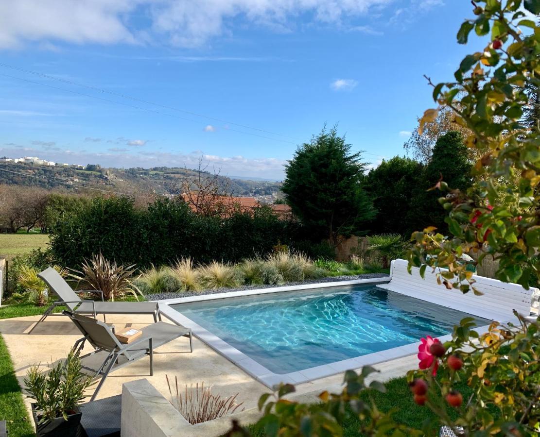 La Glycine B&B Sainte-Colombe  Экстерьер фото