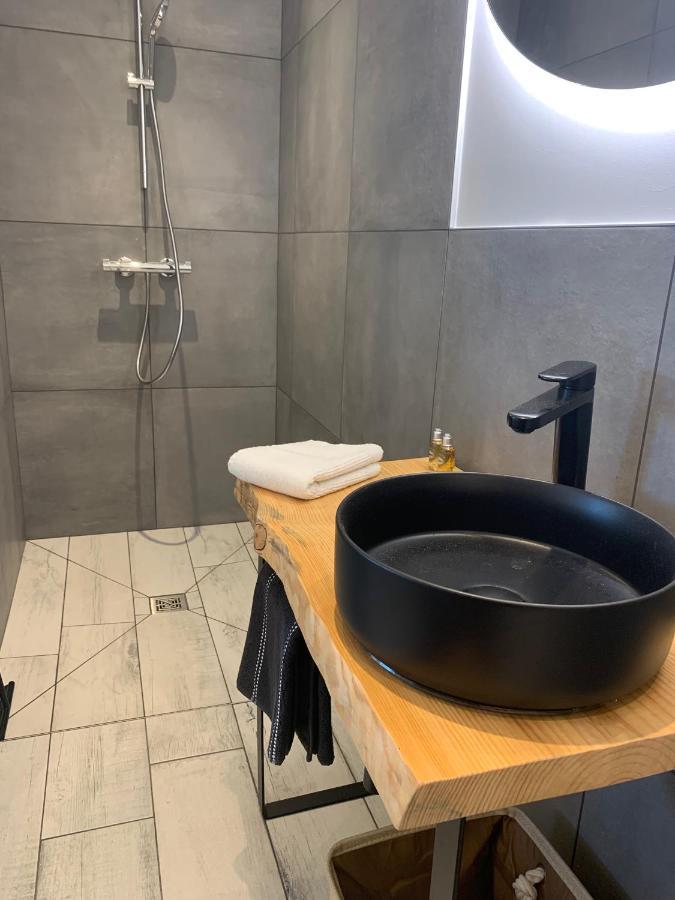 La Glycine B&B Sainte-Colombe  Экстерьер фото