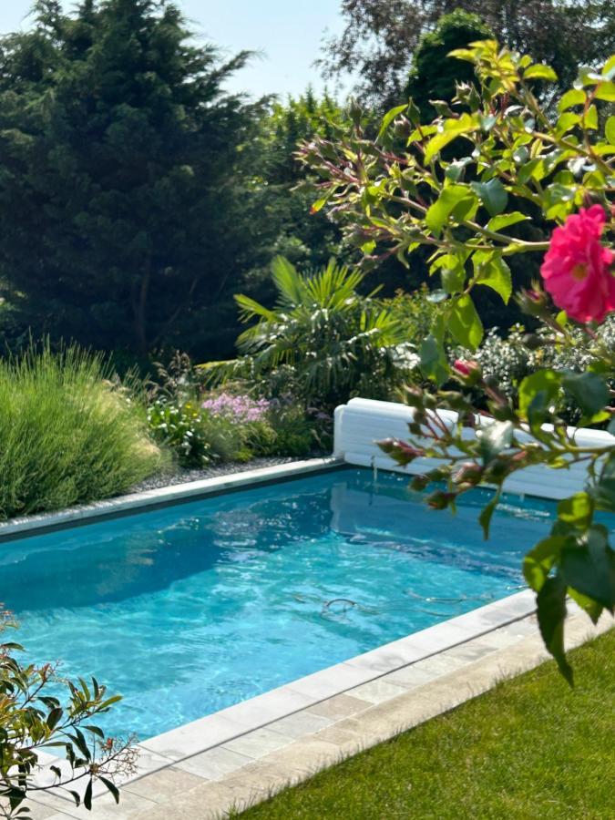 La Glycine B&B Sainte-Colombe  Экстерьер фото