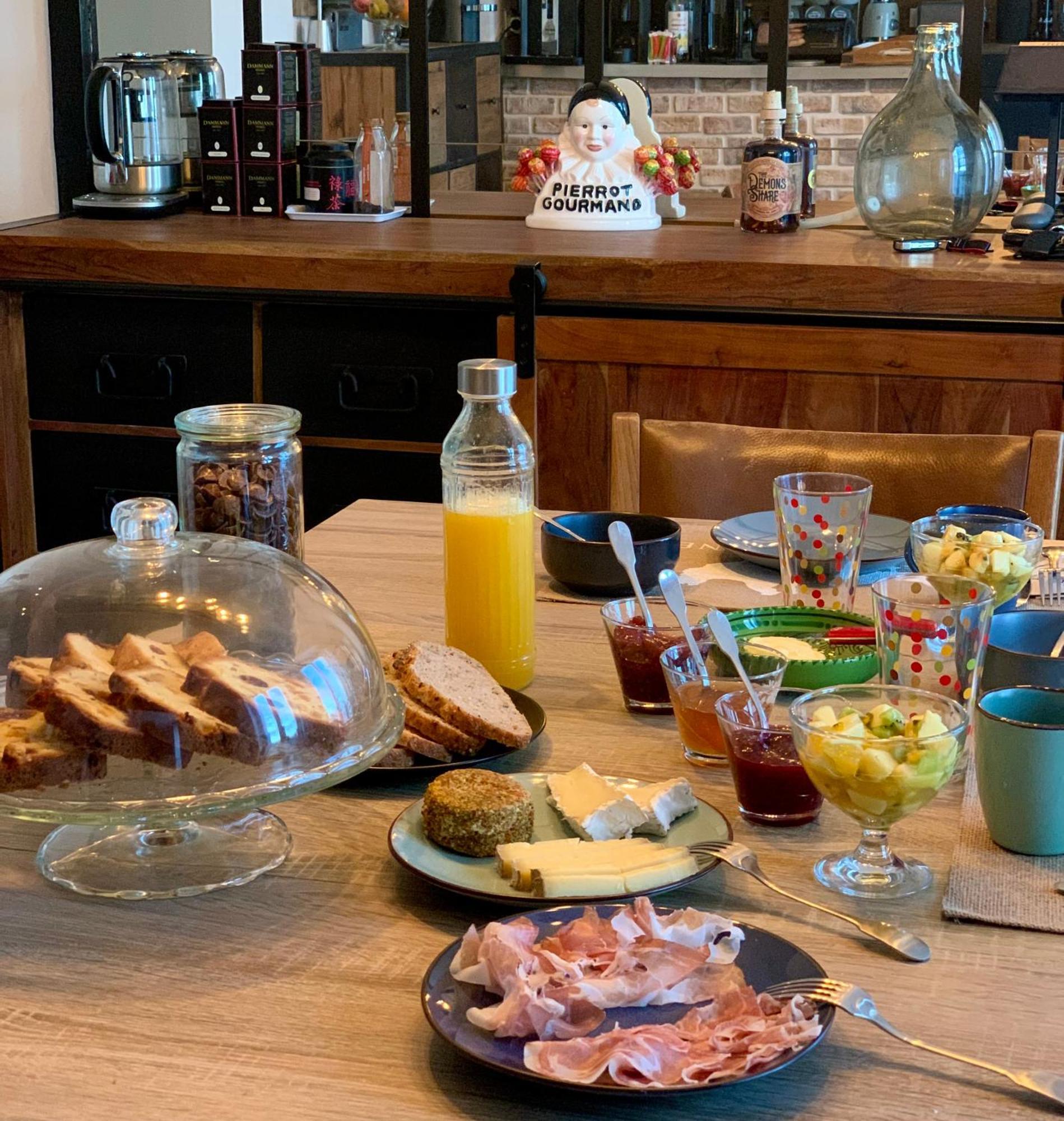 La Glycine B&B Sainte-Colombe  Экстерьер фото